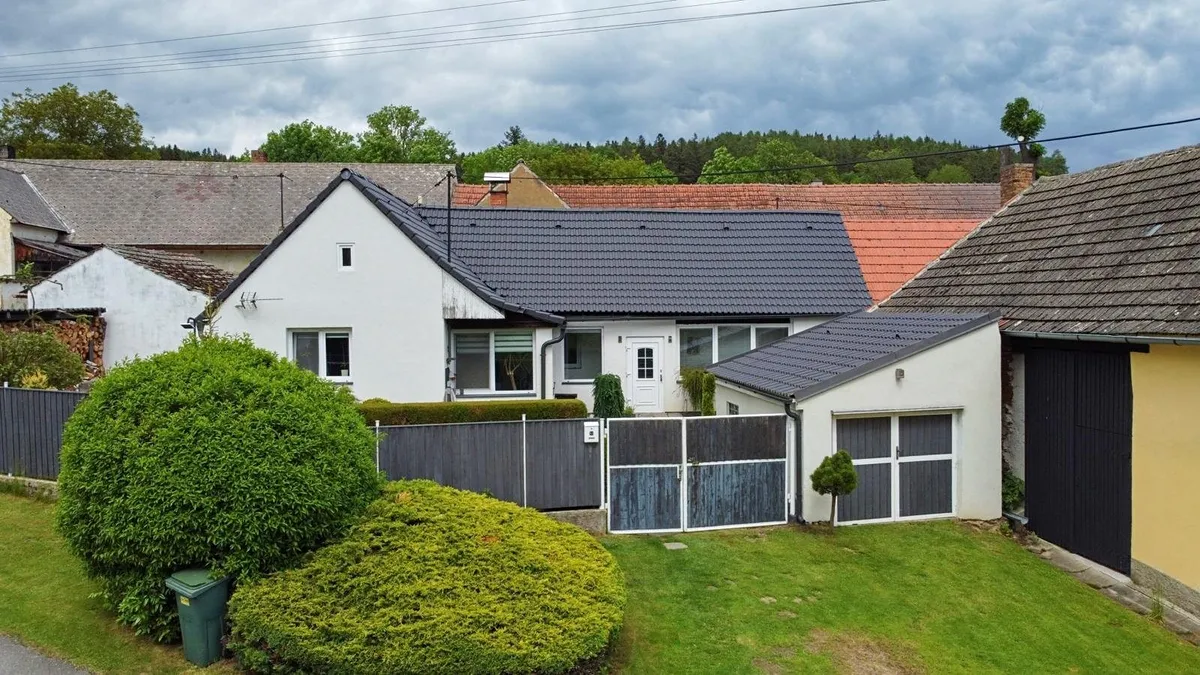 Prodej rodinného domu 80 m², pozemek 304 m²